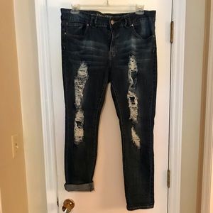 Women’s Distressed skinny jeans